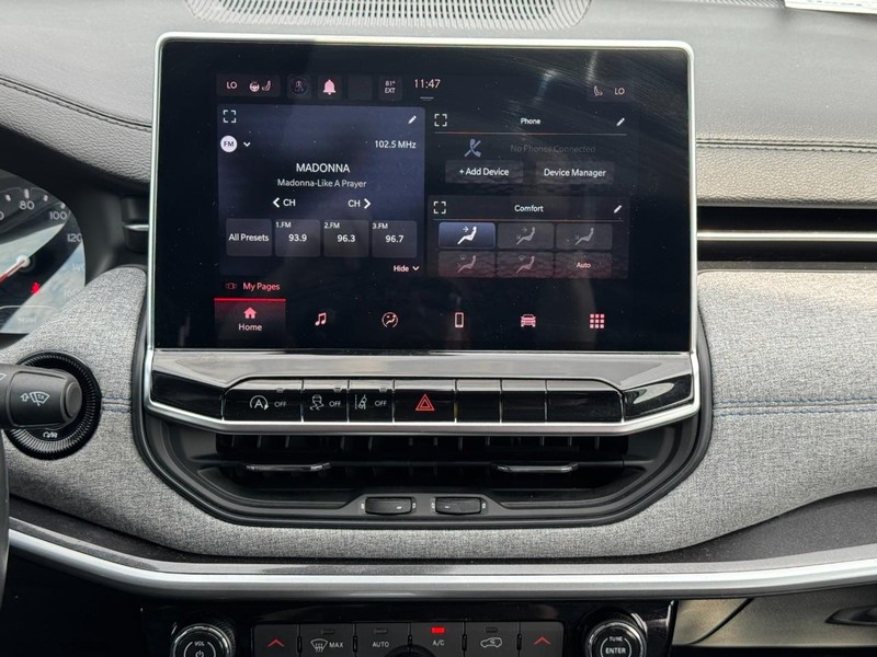 Jeep Compass Vehicle Full-screen Gallery Image 14