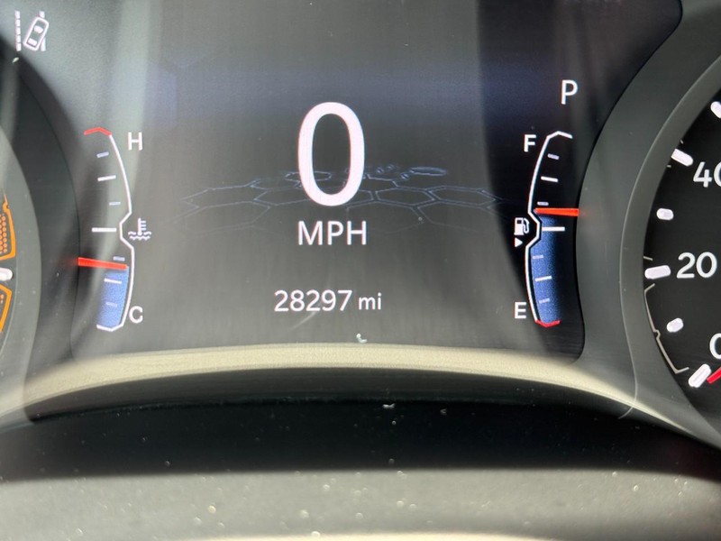 Jeep Compass Vehicle Full-screen Gallery Image 20
