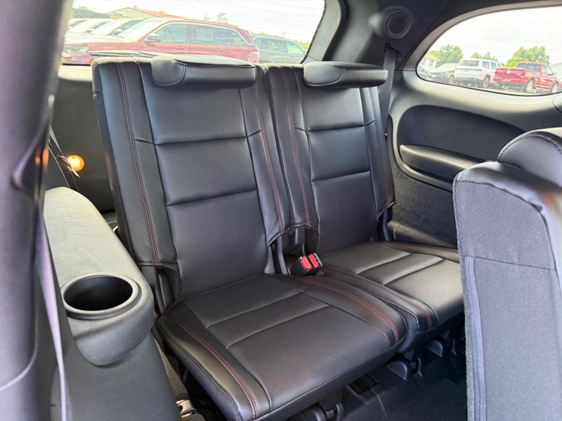 Dodge Durango Vehicle Full-screen Gallery Image 7