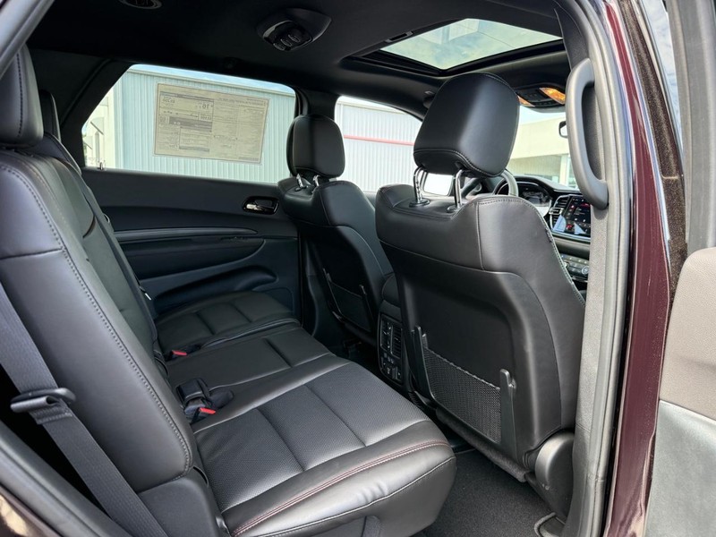 Dodge Durango Vehicle Full-screen Gallery Image 8