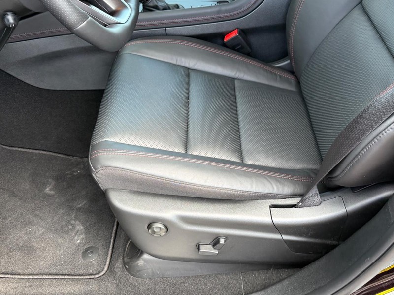 Dodge Durango Vehicle Full-screen Gallery Image 15