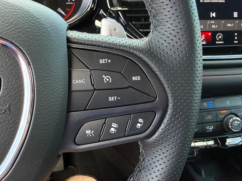 Dodge Durango Vehicle Full-screen Gallery Image 17