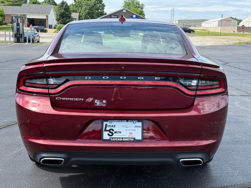 Dodge Charger Vehicle Full-screen Gallery Image 5