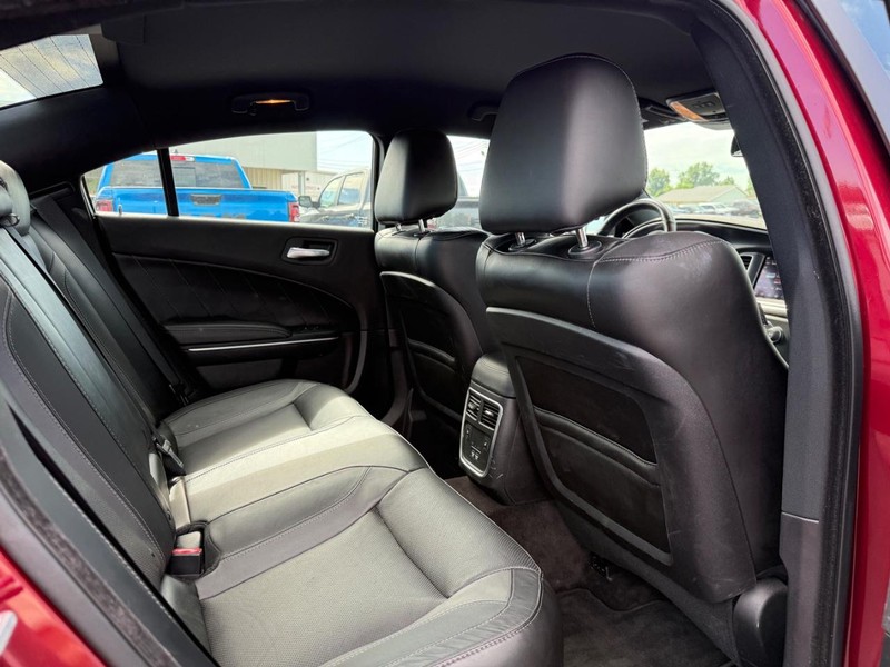 Dodge Charger Vehicle Full-screen Gallery Image 10