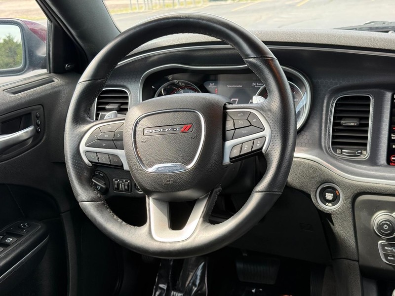 Dodge Charger Vehicle Full-screen Gallery Image 12