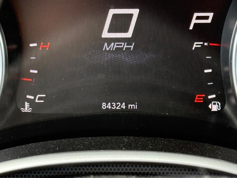 Dodge Charger Vehicle Full-screen Gallery Image 21