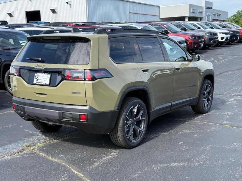 Jeep Cherokee Vehicle Full-screen Gallery Image 3