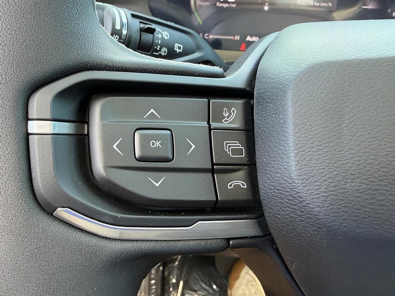 Jeep Cherokee Vehicle Full-screen Gallery Image 14