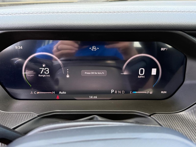 Jeep Cherokee Vehicle Full-screen Gallery Image 16