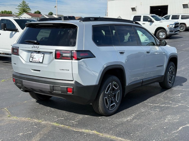 Jeep Cherokee Vehicle Full-screen Gallery Image 3