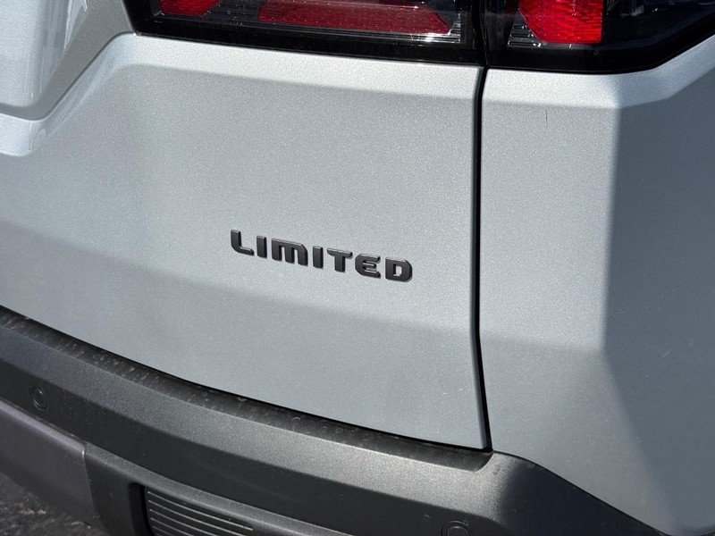 Jeep Cherokee Vehicle Full-screen Gallery Image 4