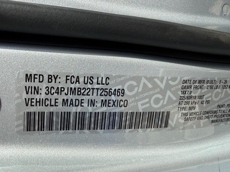 Jeep Cherokee Vehicle Full-screen Gallery Image 18