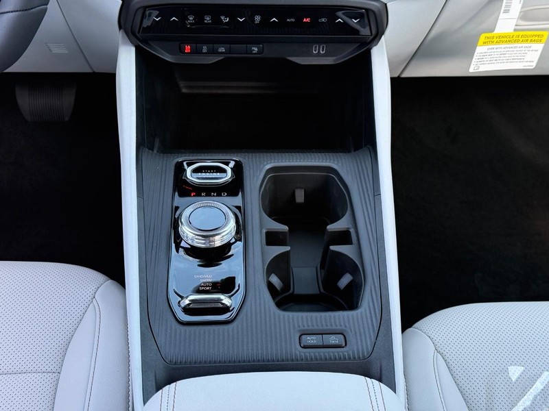 Jeep Cherokee Vehicle Full-screen Gallery Image 10
