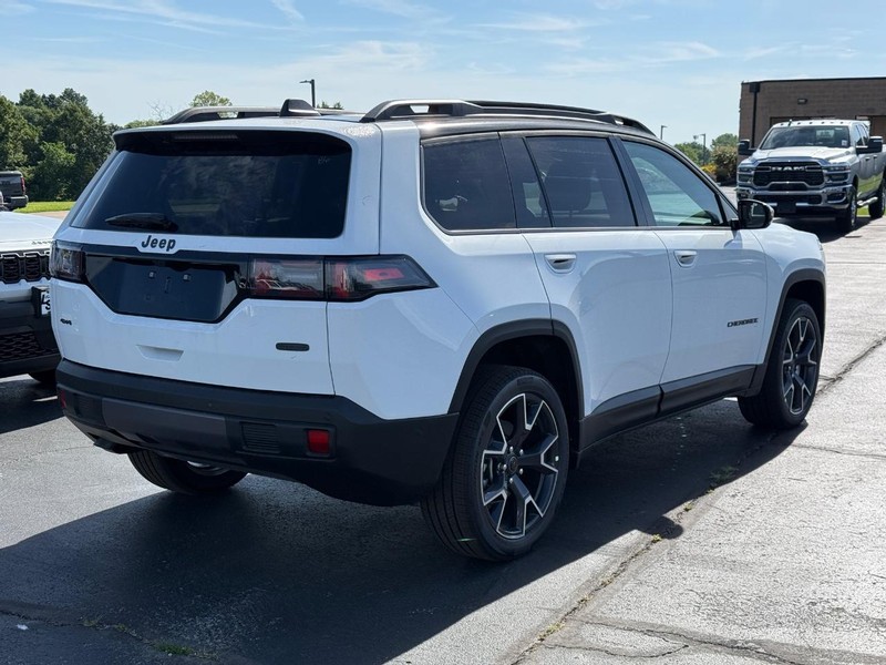 Jeep Cherokee Vehicle Full-screen Gallery Image 3