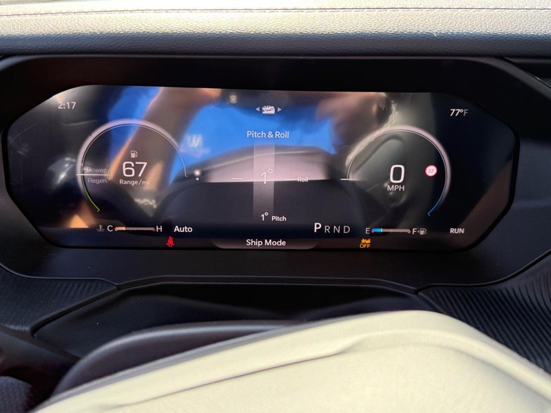 Jeep Cherokee Vehicle Full-screen Gallery Image 15