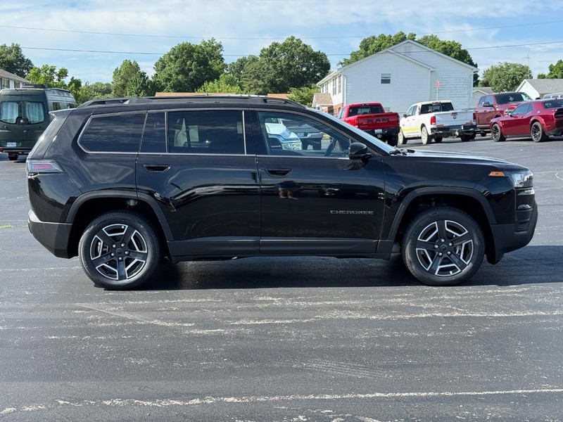 Jeep Cherokee Vehicle Full-screen Gallery Image 2