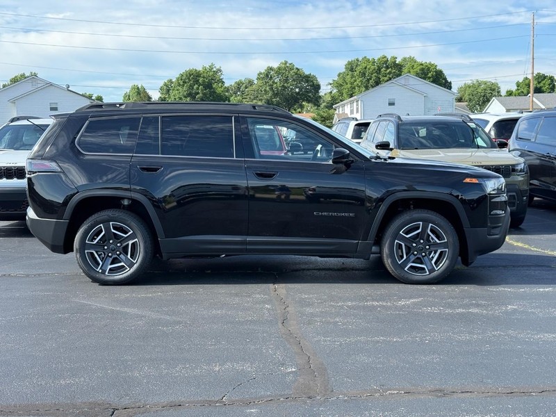 Jeep Cherokee Vehicle Full-screen Gallery Image 2