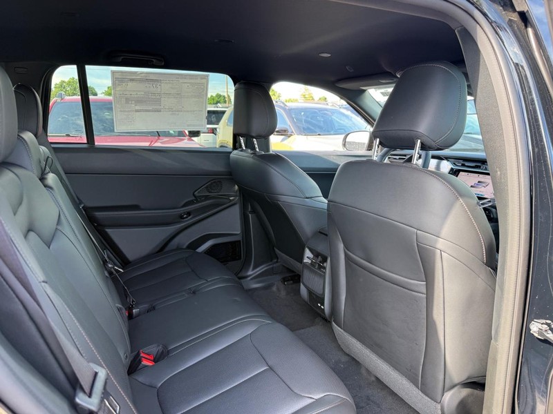 Jeep Cherokee Vehicle Full-screen Gallery Image 6