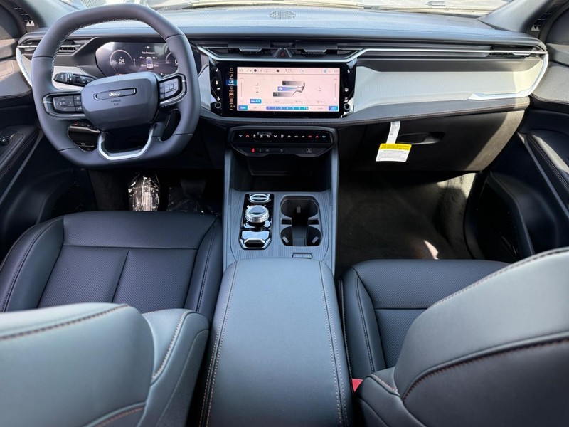 Jeep Cherokee Vehicle Full-screen Gallery Image 7