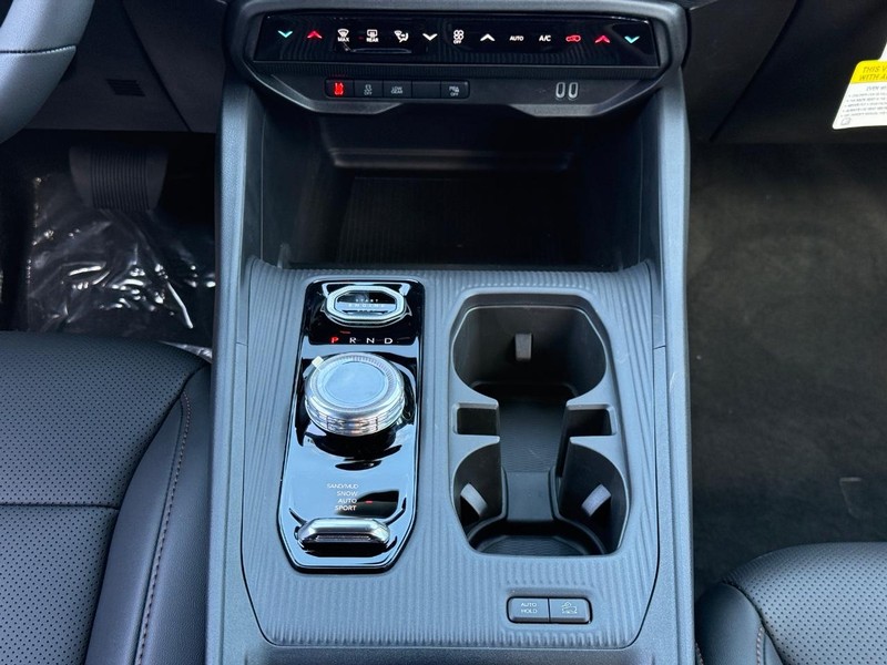 Jeep Cherokee Vehicle Full-screen Gallery Image 10
