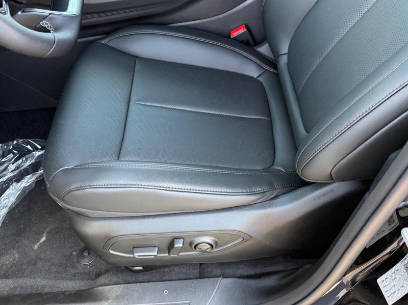 Jeep Cherokee Vehicle Full-screen Gallery Image 12