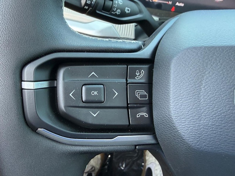 Jeep Cherokee Vehicle Full-screen Gallery Image 13