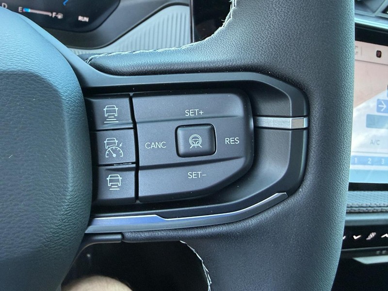 Jeep Cherokee Vehicle Full-screen Gallery Image 14