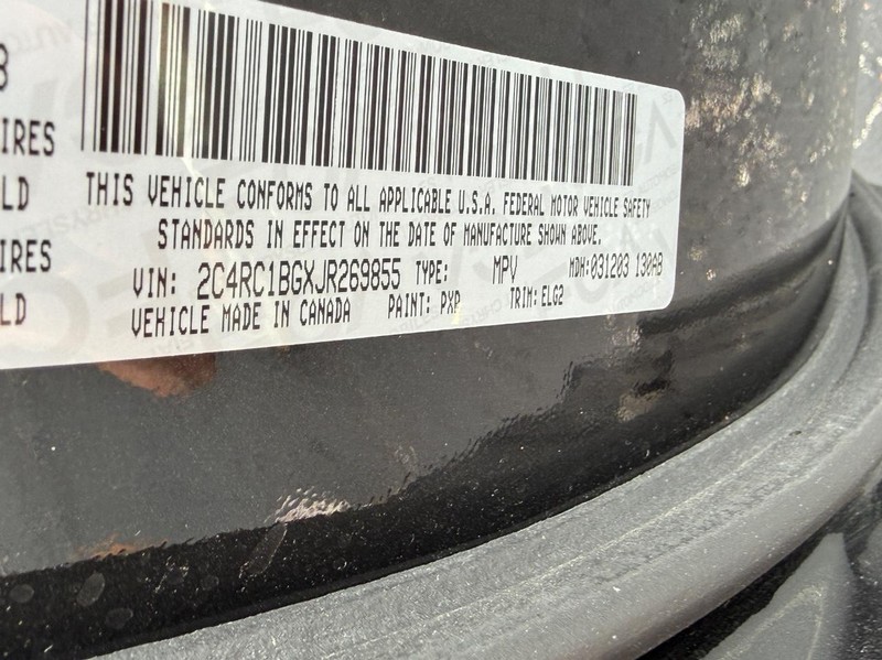 Chrysler Pacifica Vehicle Full-screen Gallery Image 24