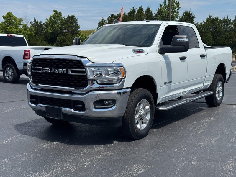 Ram 2500 Vehicle Full-screen Gallery Image 10