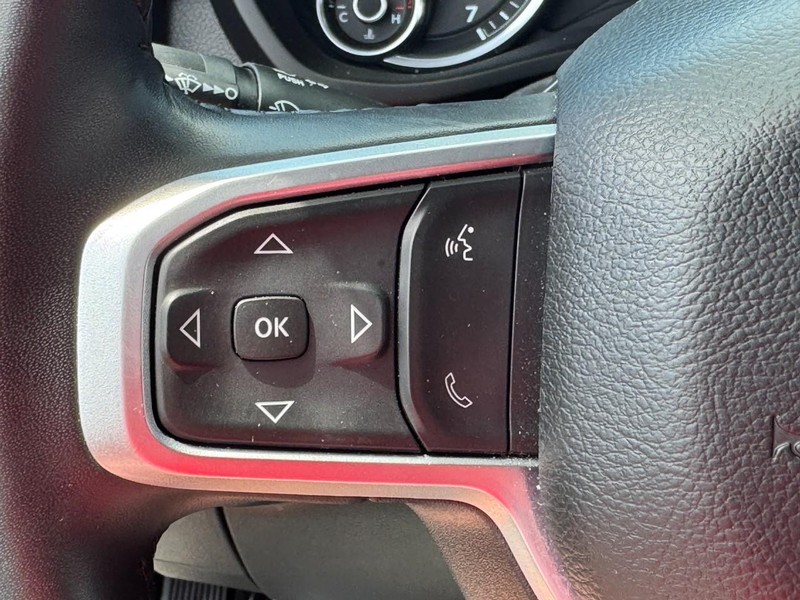 Ram 2500 Vehicle Full-screen Gallery Image 19