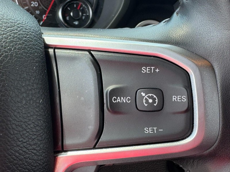 Ram 2500 Vehicle Full-screen Gallery Image 20