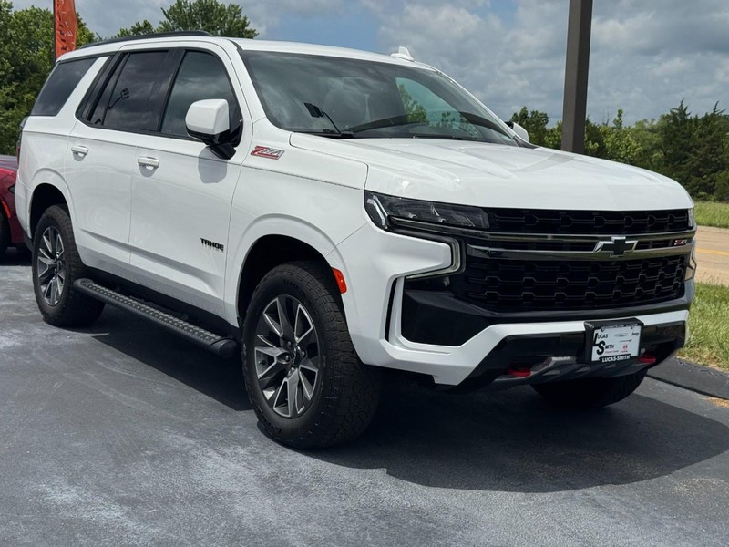 Chevrolet Tahoe Vehicle Full-screen Gallery Image 2