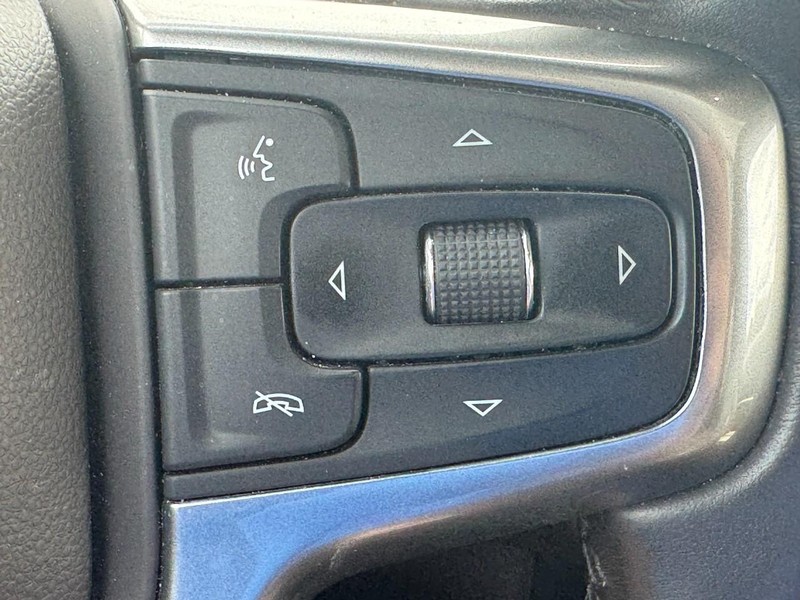 Chevrolet Tahoe Vehicle Full-screen Gallery Image 21