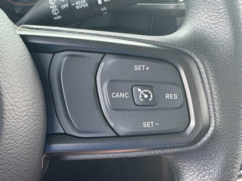Jeep Wrangler Vehicle Full-screen Gallery Image 14