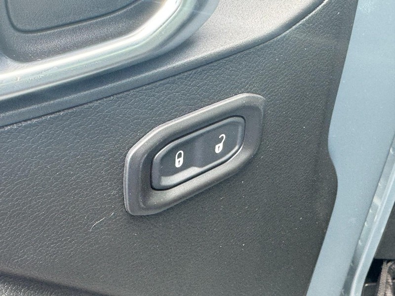 Jeep Wrangler Vehicle Full-screen Gallery Image 10