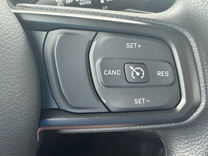 Jeep Wrangler Vehicle Full-screen Gallery Image 13