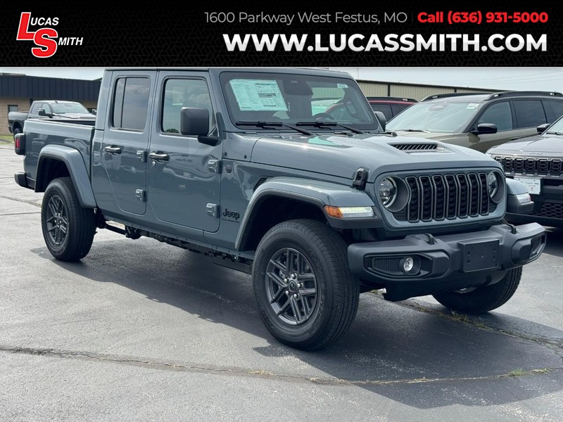 2026 Jeep Gladiator Sport S Auto's photo