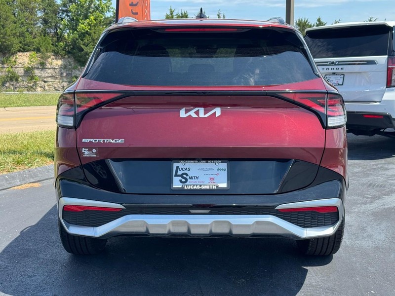 Kia Sportage Vehicle Full-screen Gallery Image 04
