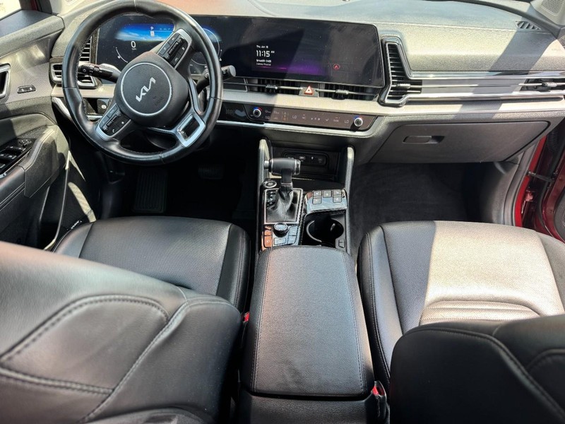 Kia Sportage Vehicle Full-screen Gallery Image 12