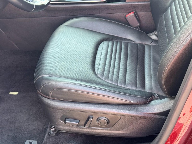 Kia Sportage Vehicle Full-screen Gallery Image 18