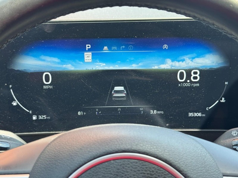 Kia Sportage Vehicle Full-screen Gallery Image 21