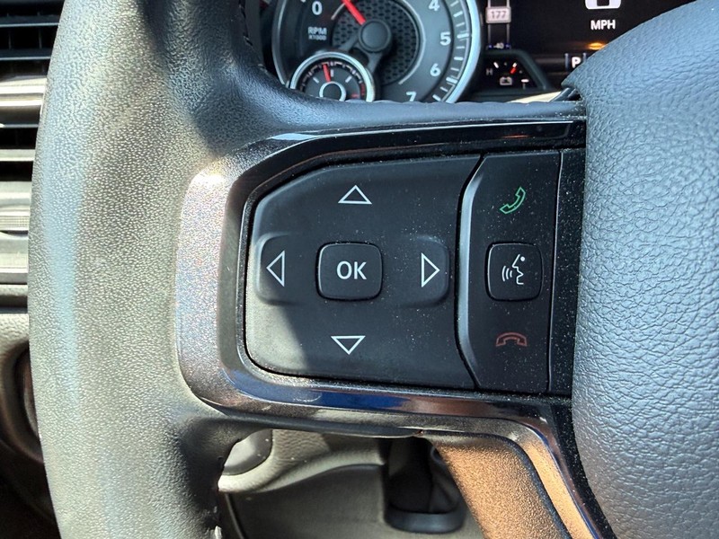 Ram 1500 Vehicle Full-screen Gallery Image 18