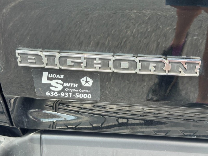 Ram 1500 Vehicle Full-screen Gallery Image 4