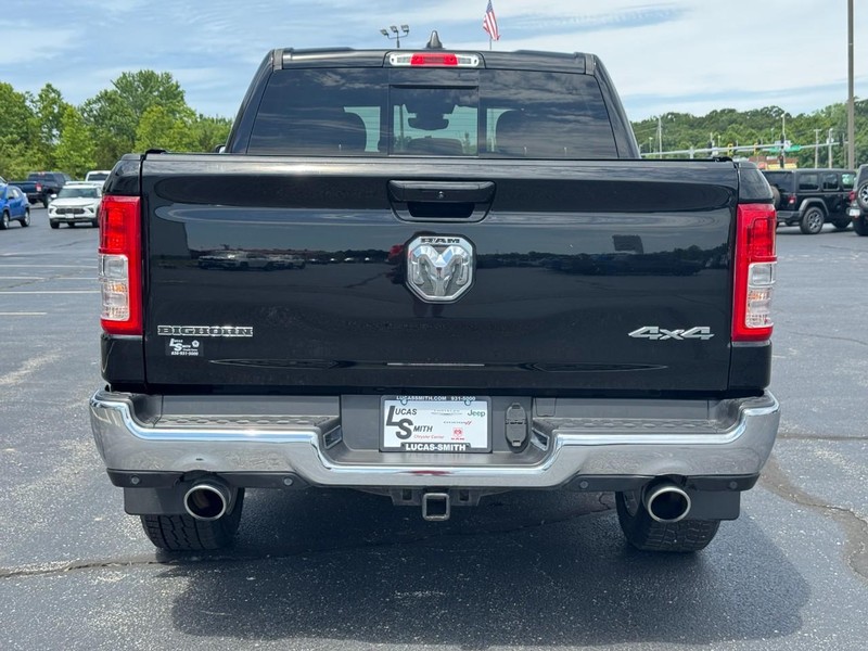 Ram 1500 Vehicle Full-screen Gallery Image 6