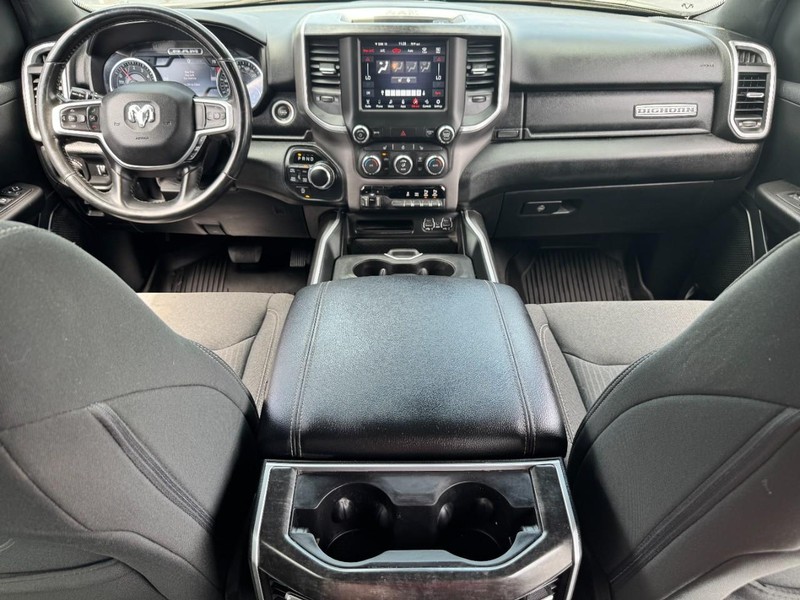 Ram 1500 Vehicle Full-screen Gallery Image 13