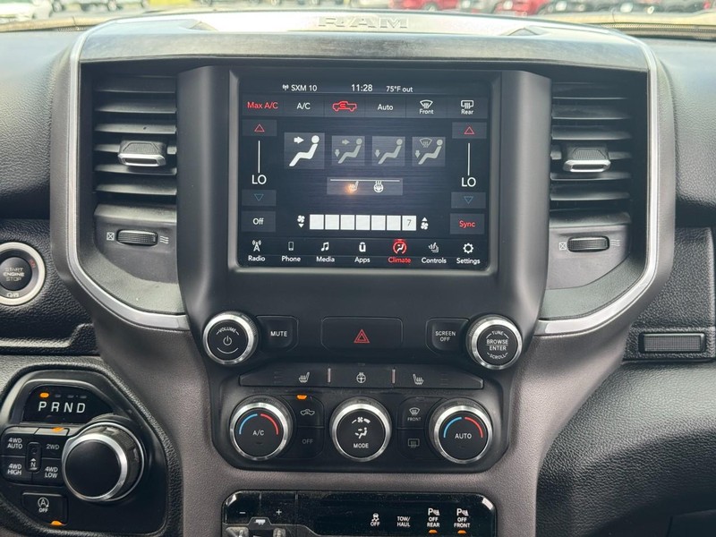 Ram 1500 Vehicle Full-screen Gallery Image 15