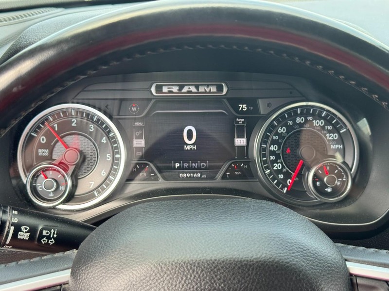 Ram 1500 Vehicle Full-screen Gallery Image 21