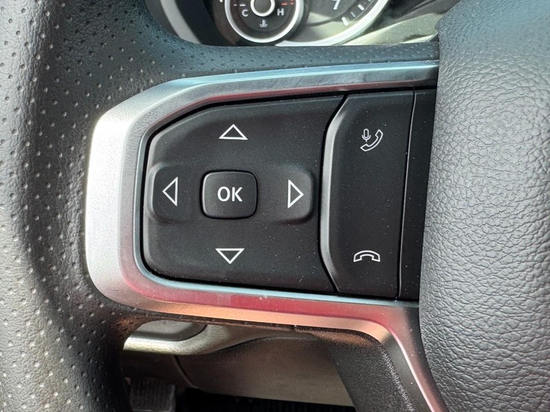 Ram 2500 Vehicle Full-screen Gallery Image 12