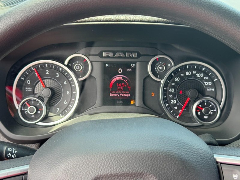 Ram 2500 Vehicle Full-screen Gallery Image 15