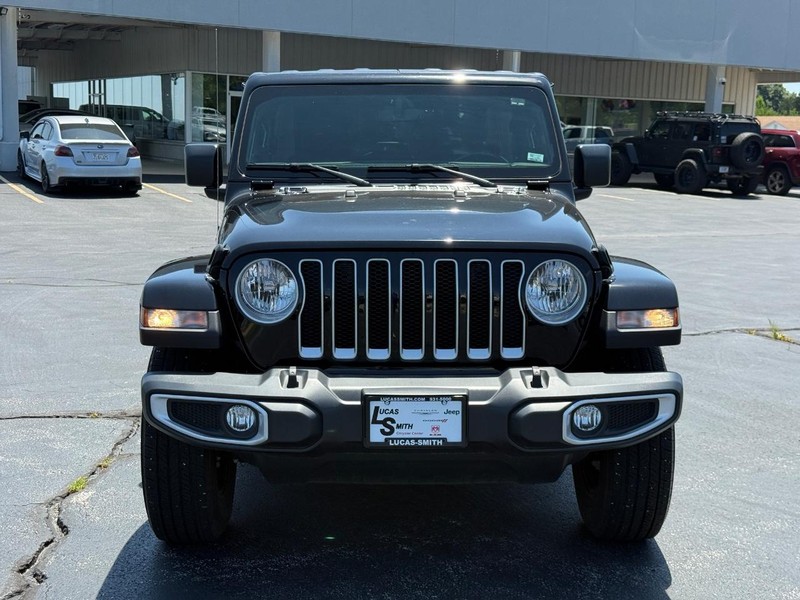Jeep Wrangler Vehicle Full-screen Gallery Image 10